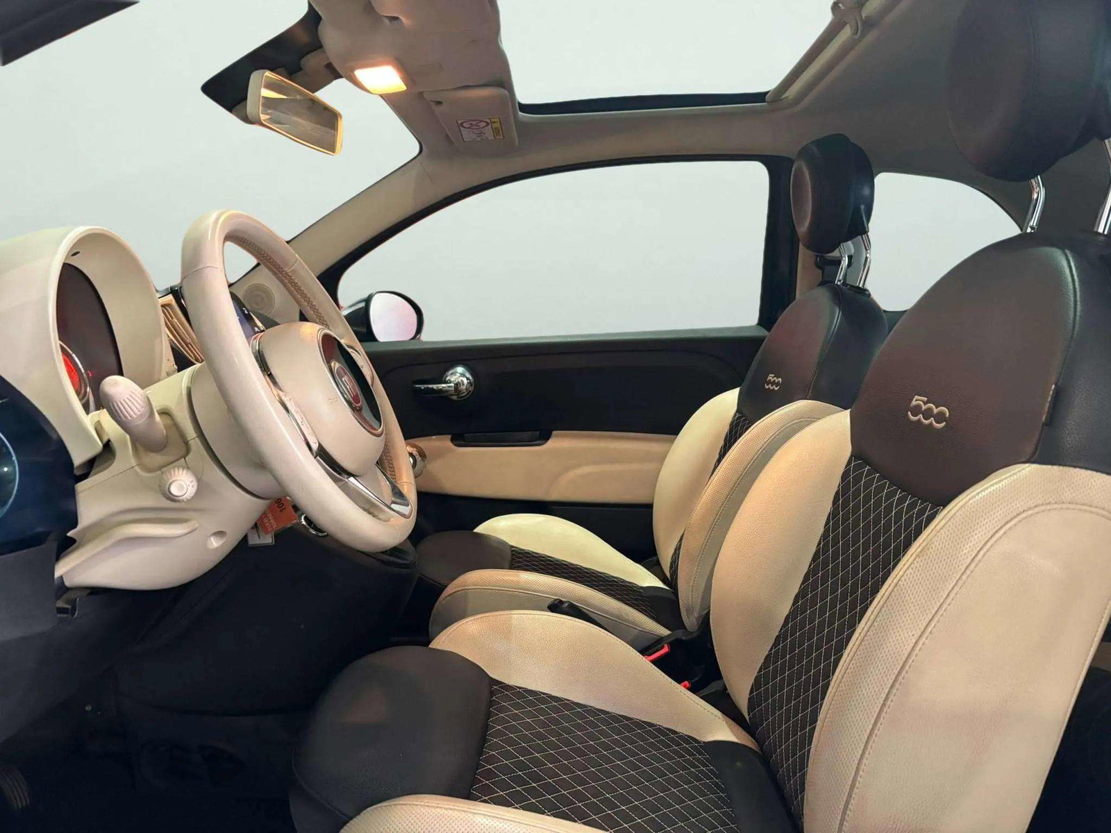 https://cdn-flexicar.caraffinity.it/public_appraisal_images_pro/images/stock/275991/t7iHiuxCDu__WhatsApp Image 2026-08-20 at 16.55.48 (3).jpg